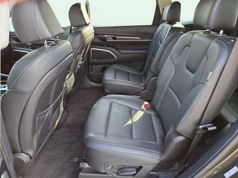 Certified 2023 Kia Telluride S image 19
