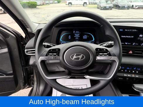 Used 2026 Hyundai Elantra Hybrid FWD image 12