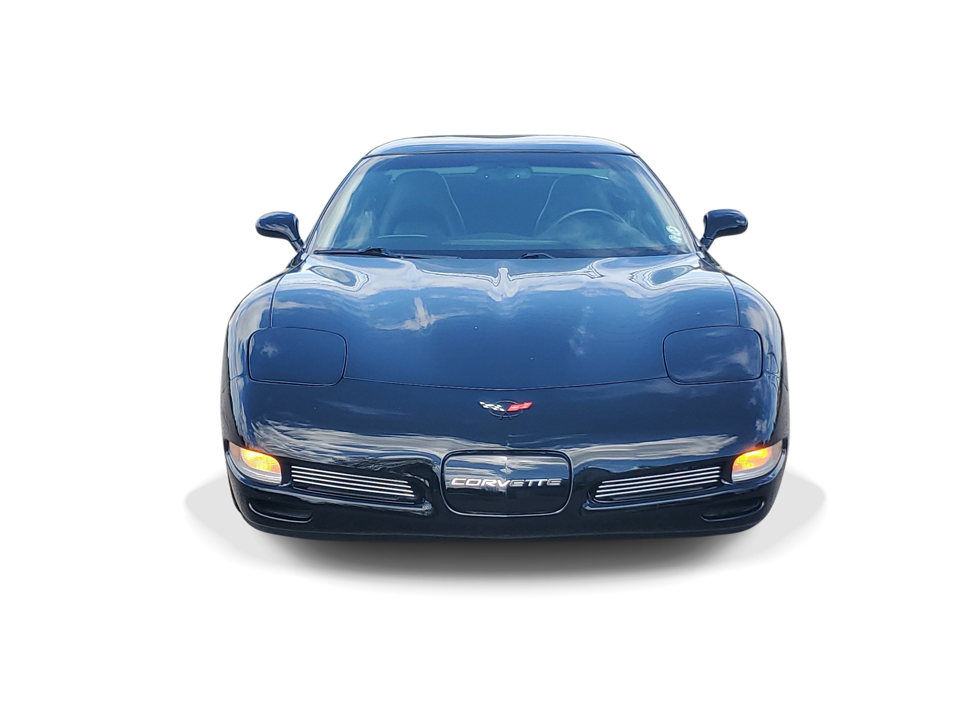 Used 2004 Chevrolet Corvette Coupe RWD image 2