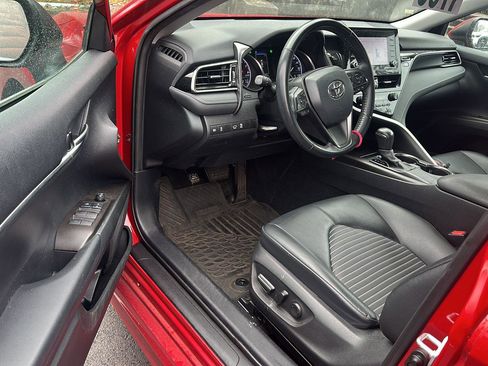 Certified 2021 Toyota Camry SE image 2