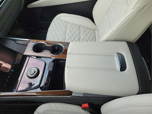 New 2026 Cadillac Escalade Platinum Luxury w/ LPO, Floor Liner Package image 20