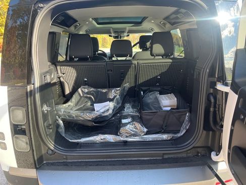 New 2026 Land Rover Defender 110 S image 21