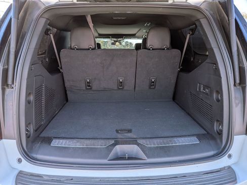 Used 2023 GMC Yukon XL Denali image 34