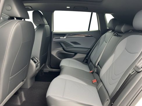 New 2026 Volkswagen Tiguan SE R-Line AWD/4WD image 7