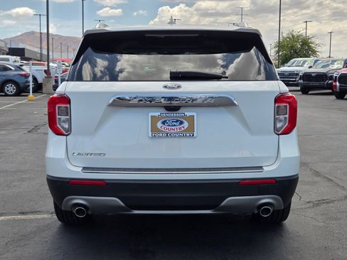 Certified 2023 Ford Explorer Limited w/ Limited Technology Package RWD image 5