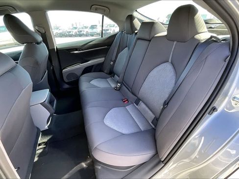 Used 2021 Toyota Camry LE FWD image 29