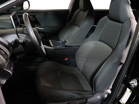 Used 2023 Subaru Solterra AWD image 4