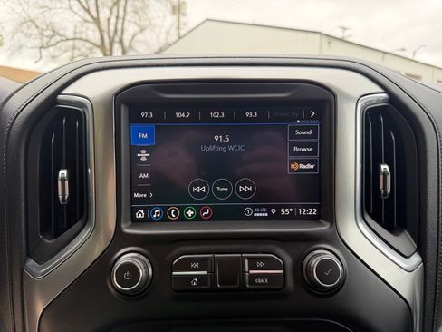 Used 2021 Chevrolet Silverado 1500 LT Trail Boss w/ Convenience Package II image 25