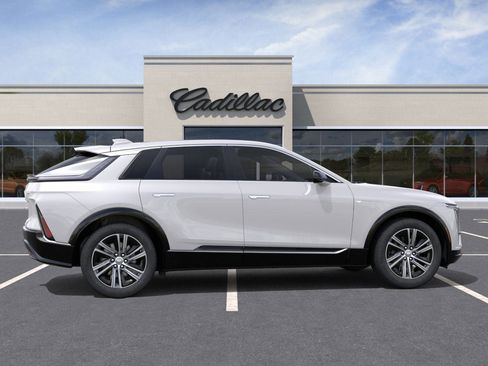 New 2025 Cadillac Lyriq Luxury image 5