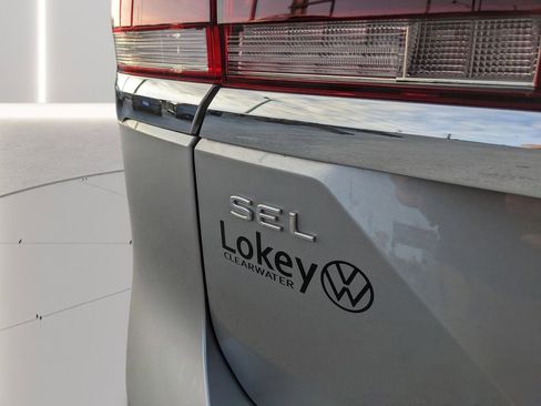 Used 2025 Volkswagen Atlas SEL Premium R-Line image 10