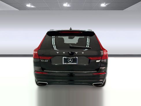 Used 2021 Volvo XC60 T8 R-Design w/ Advanced Package AWD/4WD image 9