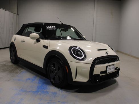 Certified 2022 MINI Cooper S w/ Driver Assistance Package image 5
