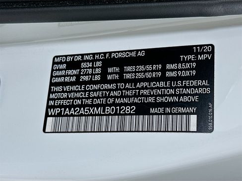 Used 2021 Porsche Macan image 34