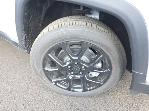 New 2026 Jeep Compass Latitude image 25