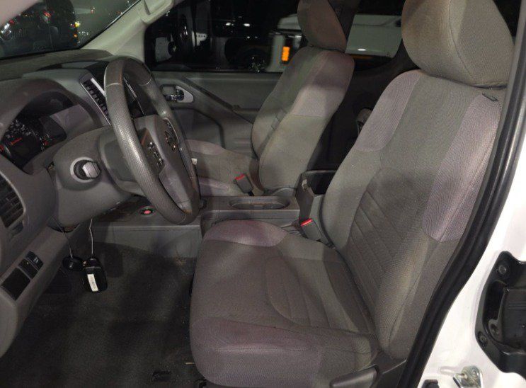 Used 2021 Nissan Frontier S RWD image 7