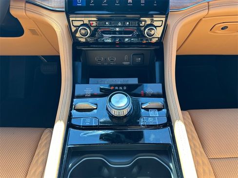 New 2025 Jeep Grand Cherokee Summit image 13