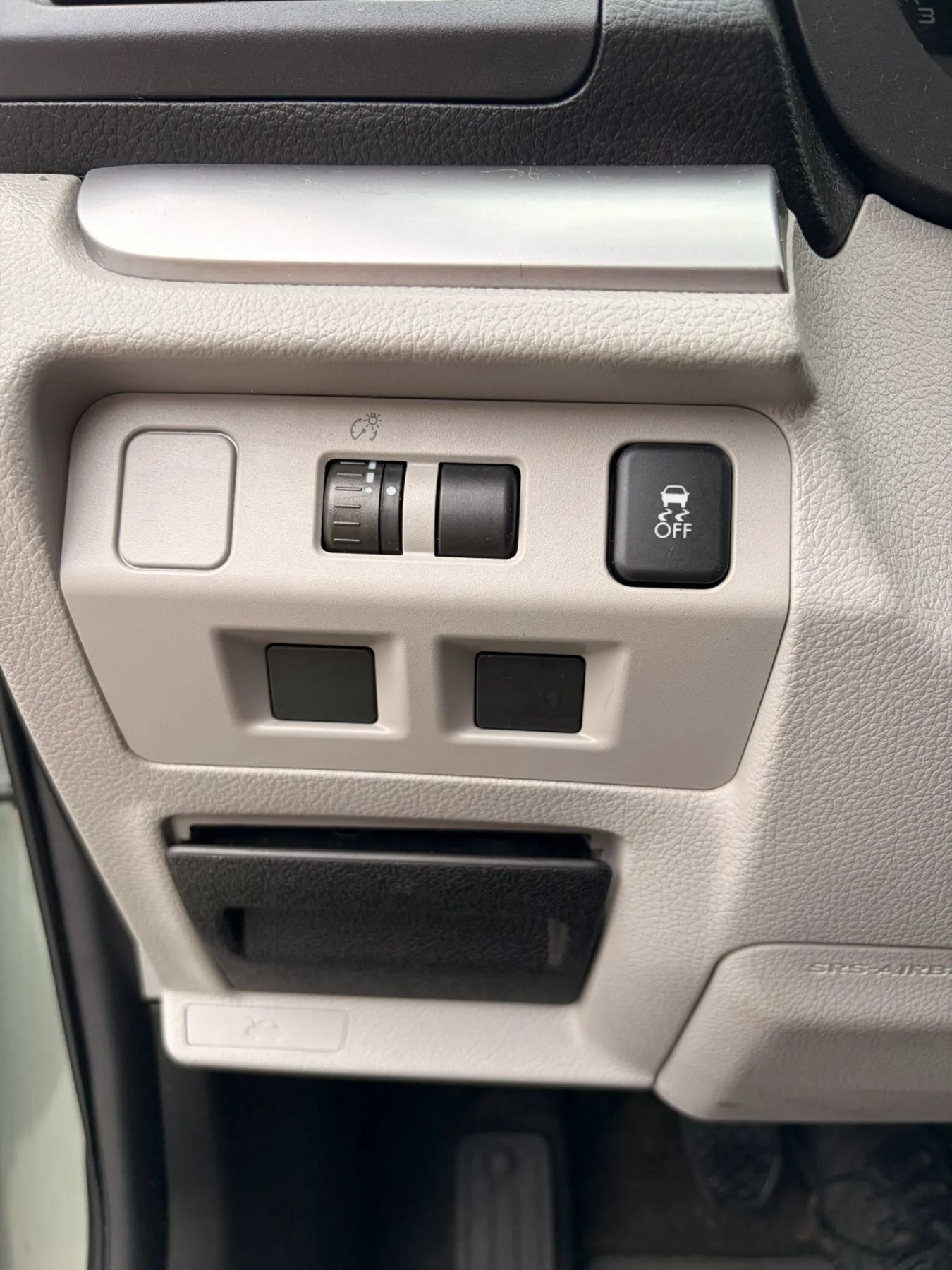 Used 2015 Subaru Forester 2.5i AWD/4WD image 12