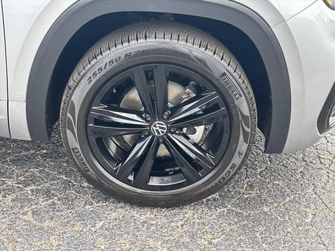 Used 2023 Volkswagen Atlas SEL R-Line AWD/4WD image 10