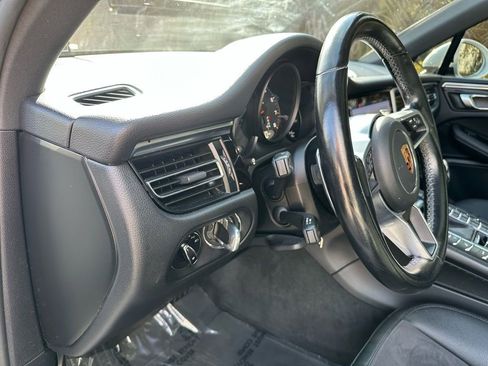 Used 2020 Porsche Macan w/ Driver Memory Package AWD/4WD image 32