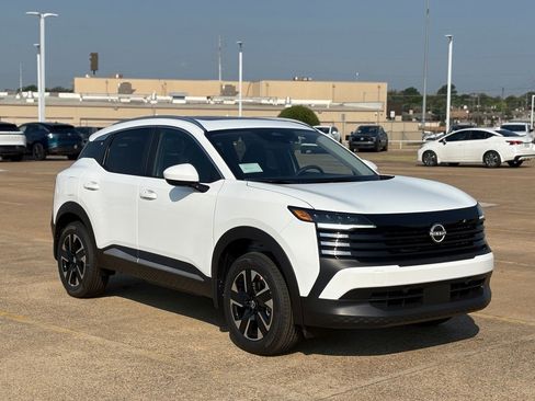 New 2025 Nissan Kicks SV w/ SV Premium Package image 5