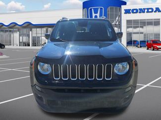 Used 2018 Jeep Renegade Latitude video 2