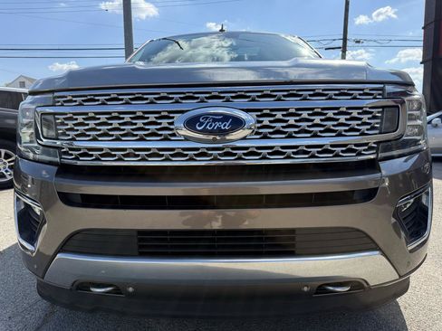 Used 2018 Ford Expedition Platinum AWD/4WD image 9
