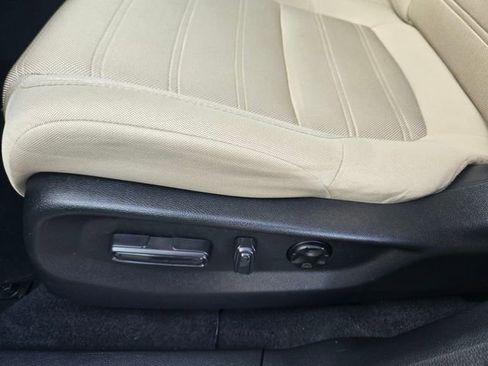 Used 2018 Honda CR-V EX image 13