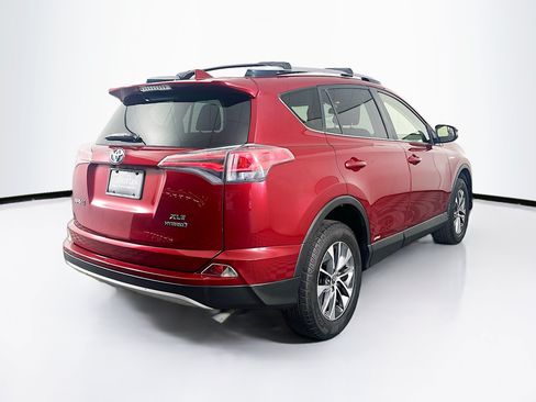 Used 2018 Toyota RAV4 XLE AWD/4WD image 9