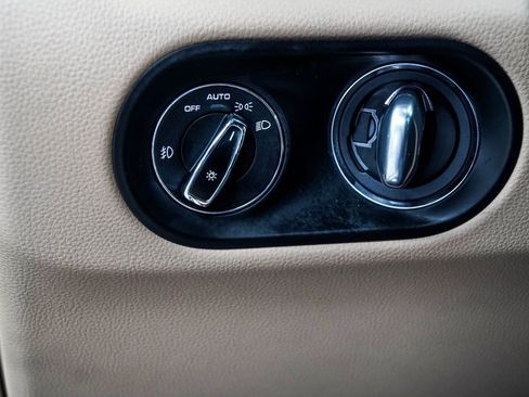 Used 2017 Porsche Macan S image 35