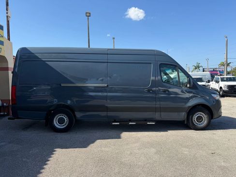 Used 2019 Mercedes-Benz Sprinter 170 image 6