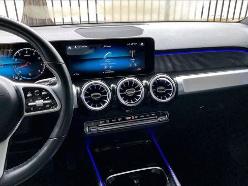 Used 2022 Mercedes-Benz GLB 250 image 6