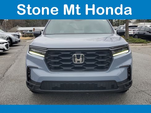 New 2025 Honda Pilot Sport image 2