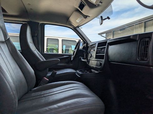 Used 2013 GMC Savana 2500 LS w/ Power Package RWD image 20