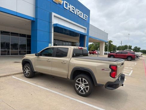 Used 2023 Chevrolet Colorado Z71 w/ Z71 Convenience Package 2 AWD/4WD image 4