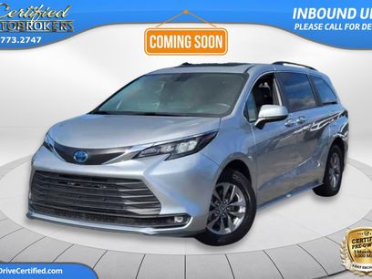 Used 2025 Toyota Sienna XLE