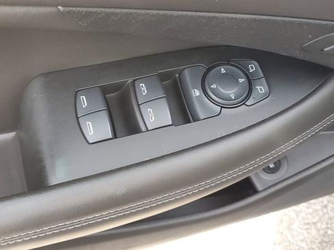 Used 2017 Buick LaCrosse Essence w/ Sun and Shade Package FWD image 15