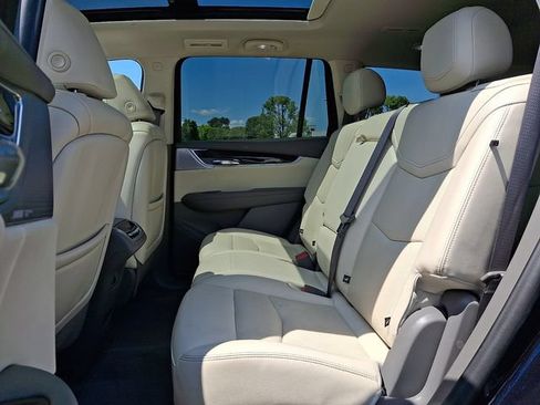 Used 2021 Cadillac XT6 Premium Luxury AWD/4WD image 8