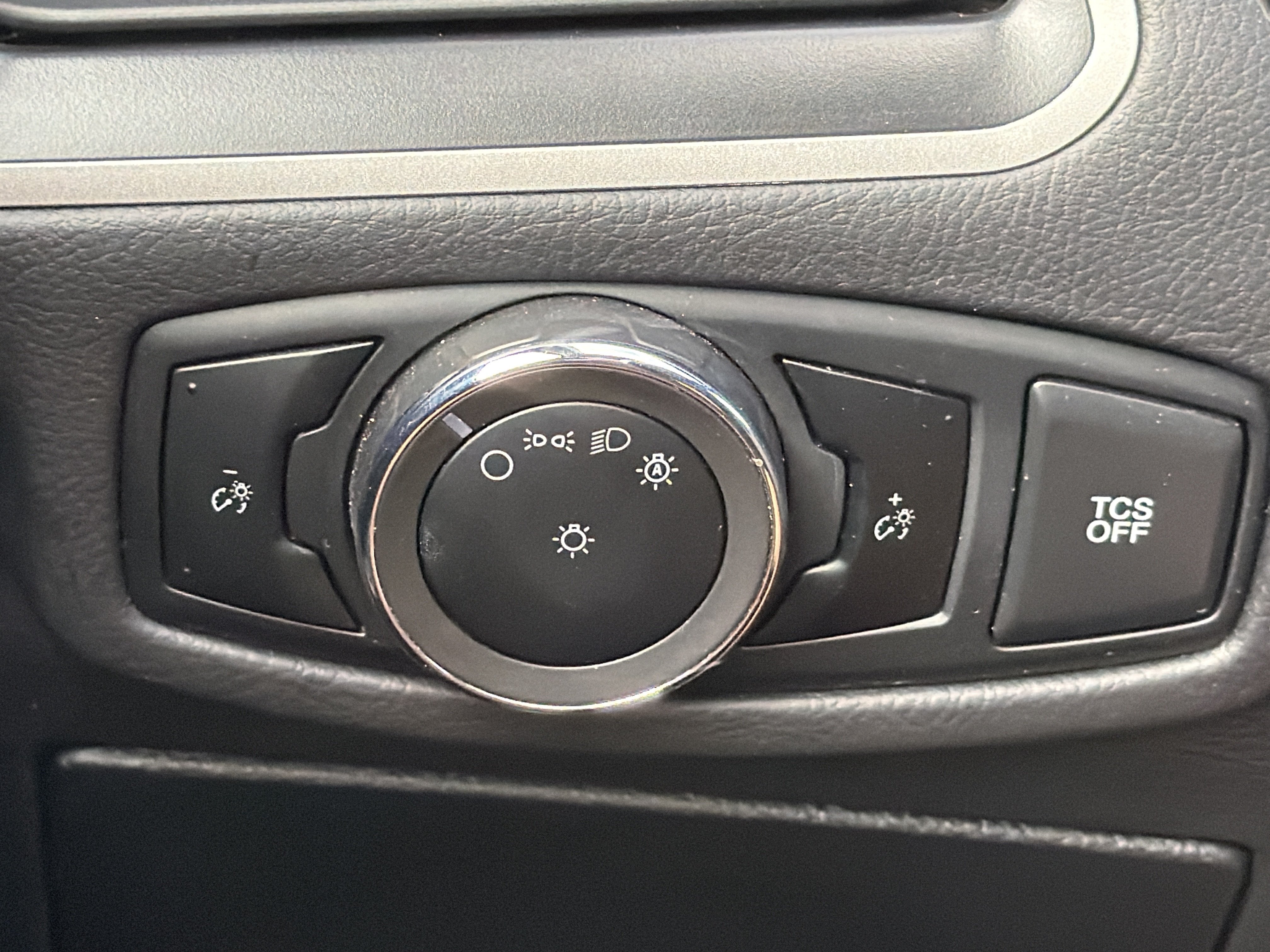 Used 2024 Ford Edge SEL AWD/4WD image 27