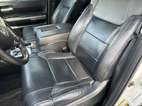 Used 2021 Toyota Tundra SR5 w/ SR5 Leather Package AWD/4WD image 6