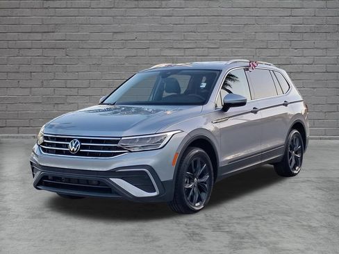 Used 2024 Volkswagen Tiguan SE FWD image 4