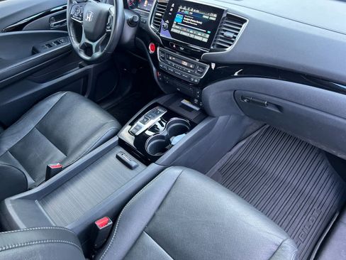 Used 2020 Honda Pilot Elite image 18