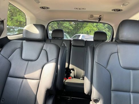 Used 2025 Kia Telluride SX w/ SX Captain's Chair Package AWD/4WD image 14