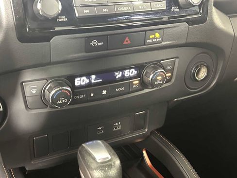 Used 2024 Nissan Frontier PRO-4X AWD/4WD image 34
