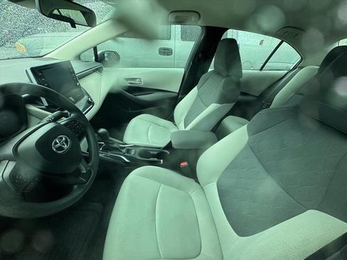 Used 2020 Toyota Corolla LE FWD image 8