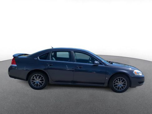 Used 2009 Chevrolet Impala LT w/ Luxury Edition Package FWD image 9