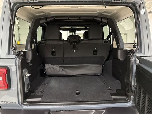 New 2026 Jeep Wrangler Unlimited Rubicon image 11