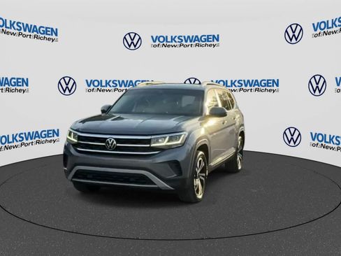 Used 2023 Volkswagen Atlas SEL AWD/4WD image 3