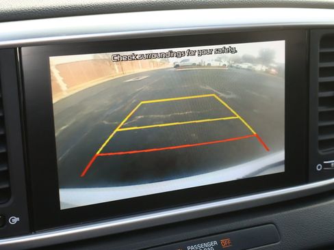 Used 2022 Kia Sportage Nightfall Edition image 5