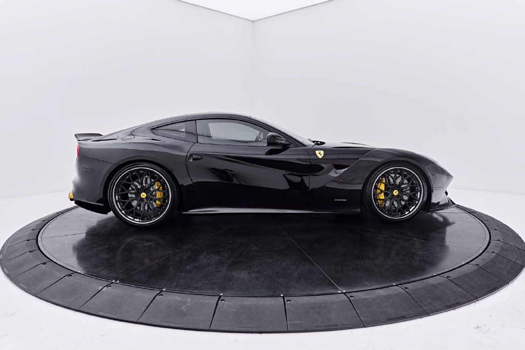 Used 2015 Ferrari F12 Berlinetta RWD image 20