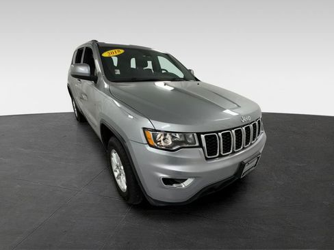 Used 2018 Jeep Grand Cherokee Laredo AWD/4WD image 1